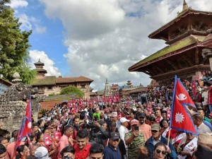 पूर्वराजा ज्ञानेन्द्र शाहको स्वागतमा उर्लिए भक्तपुरवासी